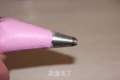 Make Barbie doll cake step 6