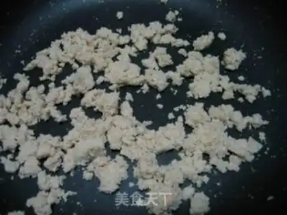 Make Fried peanut pine step 1
