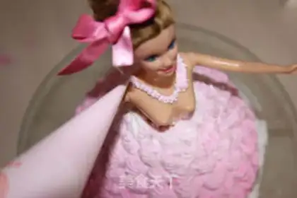 Make Barbie doll cake step 11