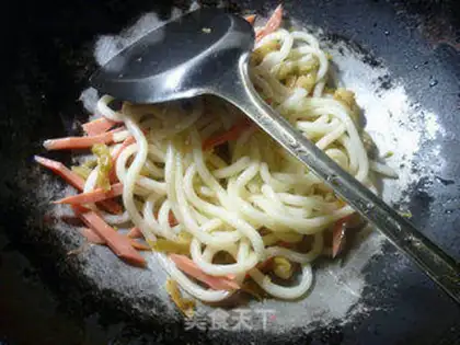 Make Squeeze the ham and the noodles step 3