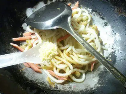 Make Squeeze the ham and the noodles step 5