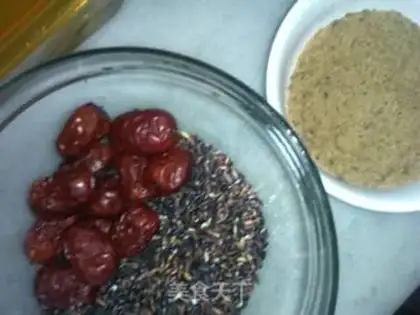 Make Black rice smelt congee step 0