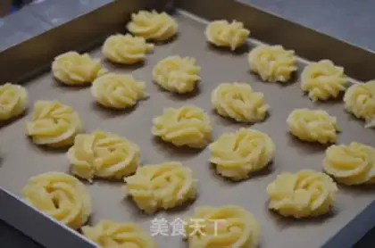 Make Vanilla butter cookies step 7
