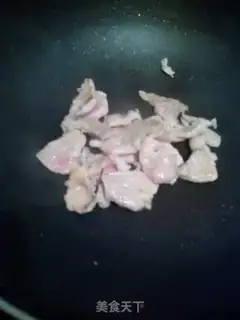 Make Gold-cracking mushroom fried meat step 1