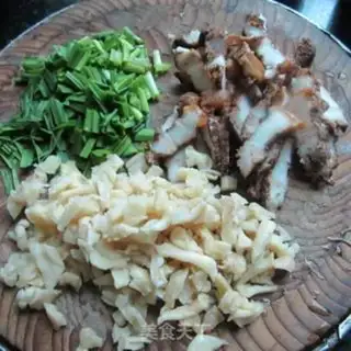 Make Rhodish and gravy step 0