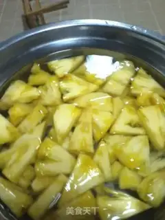 Make Old pineapple step 1