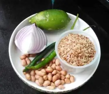 Make Thai hot peanut rice step 0