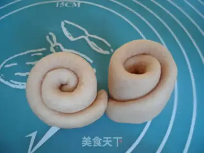 Make Milky potato buns step 6