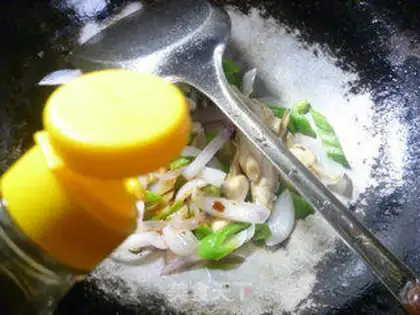Make Pepper onions, fried onions step 11