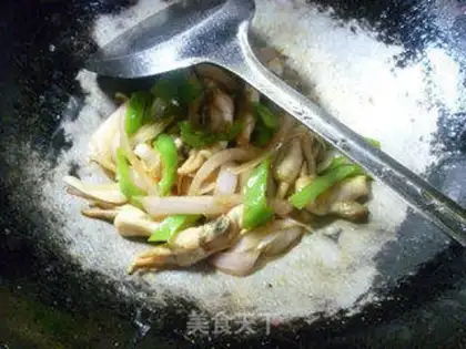 Make Pepper onions, fried onions step 13