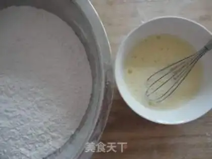 Make Egghand noodles step 1