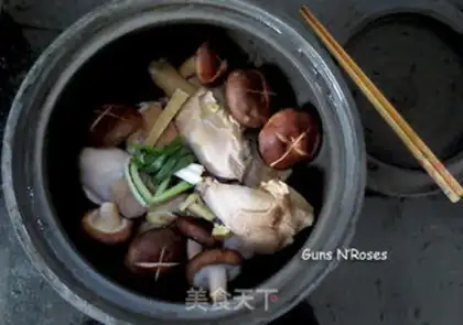 Make Ink mushroom chicken step 2