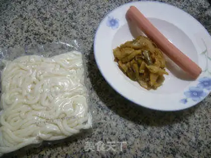 Make Squeeze the ham and the noodles step 0