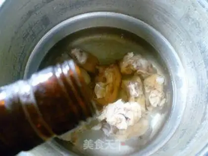 Make Pepper chopping pig hoof step 2