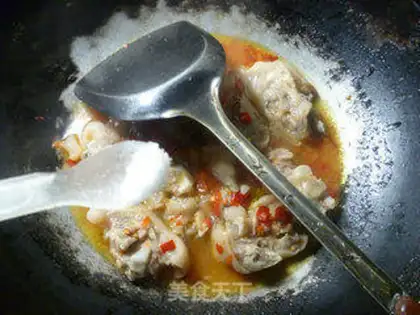 Make Pepper chopping pig hoof step 8