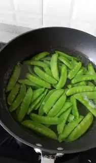 Make The Dutch beans step 3