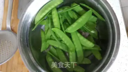 Make The Dutch beans step 4