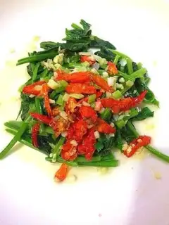 Make Peanuts and spinach step 10
