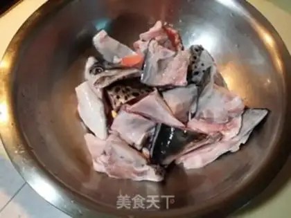 Make A salmon head step 0