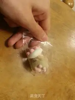 Make Cat claw marshmallows step 16