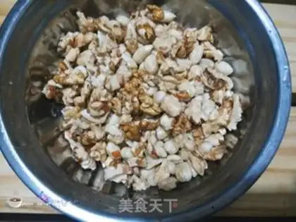 Make walnut peanuts step 2
