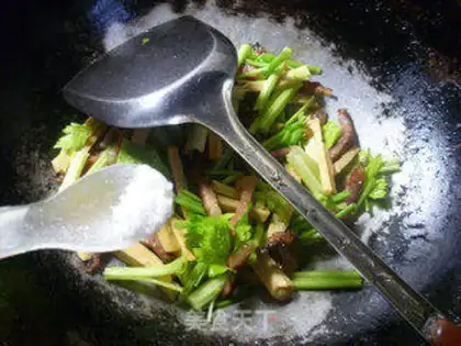 Make Celery sauce and chicken step 9