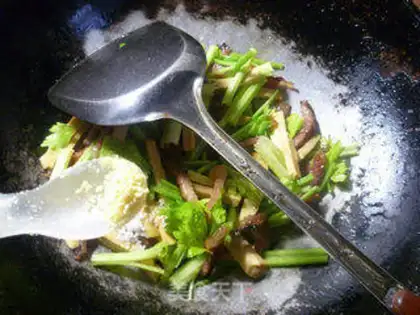 Make Celery sauce and chicken step 10