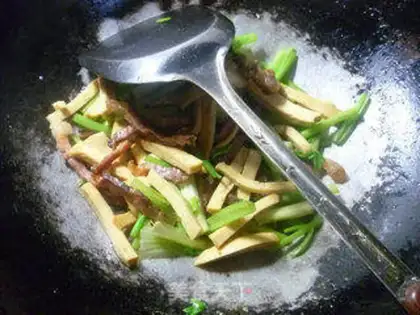 Make Celery sauce and chicken step 11
