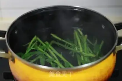 Make Scrawny broth step 3