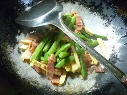 Make Tofu-dry bacon-dried beans step 8