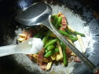 Make Tofu-dry bacon-dried beans step 9