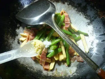 Make Tofu-dry bacon-dried beans step 10