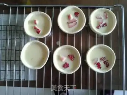 Make Red bean strawberries and eggs step 6