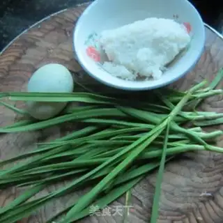 Make Garlic fried rice step 0