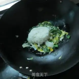 Make Garlic fried rice step 5