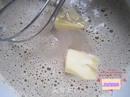 Make Chocolate yolk pie step 3