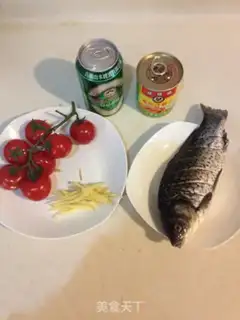 Make Tomato cooks fish step 0