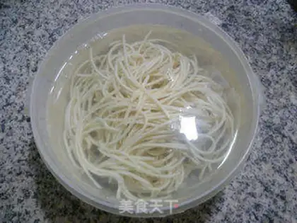 Make Crab-fruit noodles step 5