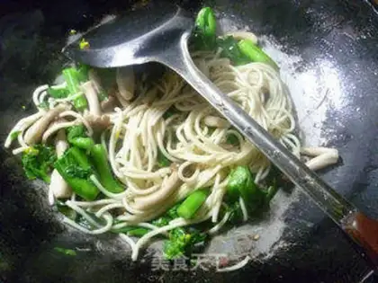 Make Crab-fruit noodles step 7