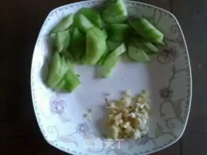 Make Black-mucked cucumber step 1