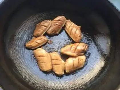Make Coke chicken wings step 1