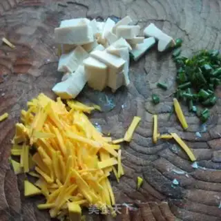 Make Pumpkin tofu soup step 1