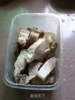 Make Cola sauce, red meat step 1