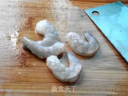 Make Pineapple shrimp step 1