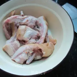 Make Smoked curry pig face step 4