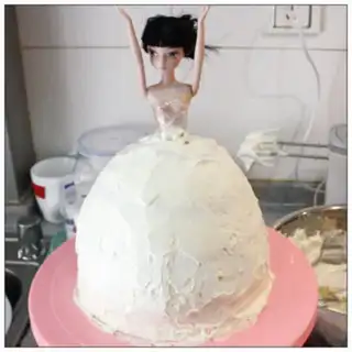 Make The doll cake step 8