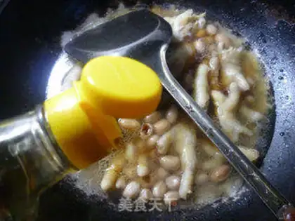 Make The peanuts burn their claws step 6