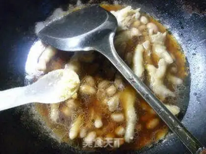 Make The peanuts burn their claws step 9