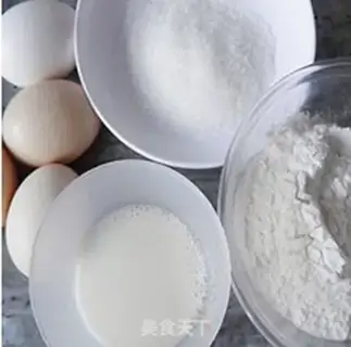 Make Peach rolls step 0