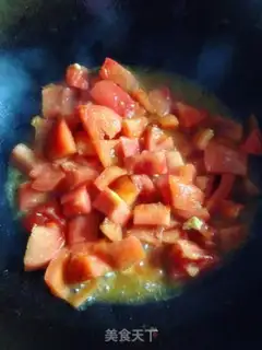Make Tomato fried eggs step 3